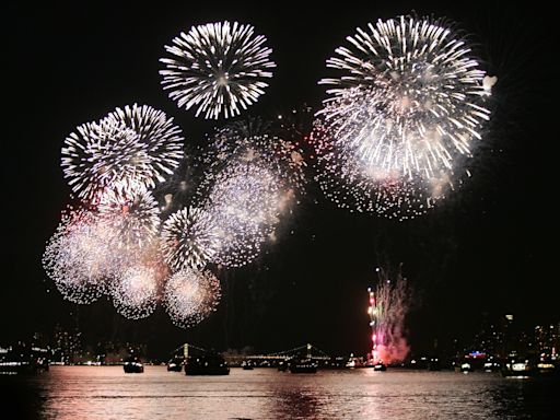 Macy’s 4th of July fireworks show returning to the Hudson River