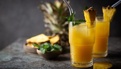 How to Make a Ponton Smash, a Refreshing Bourbon and Pineapple Cocktail