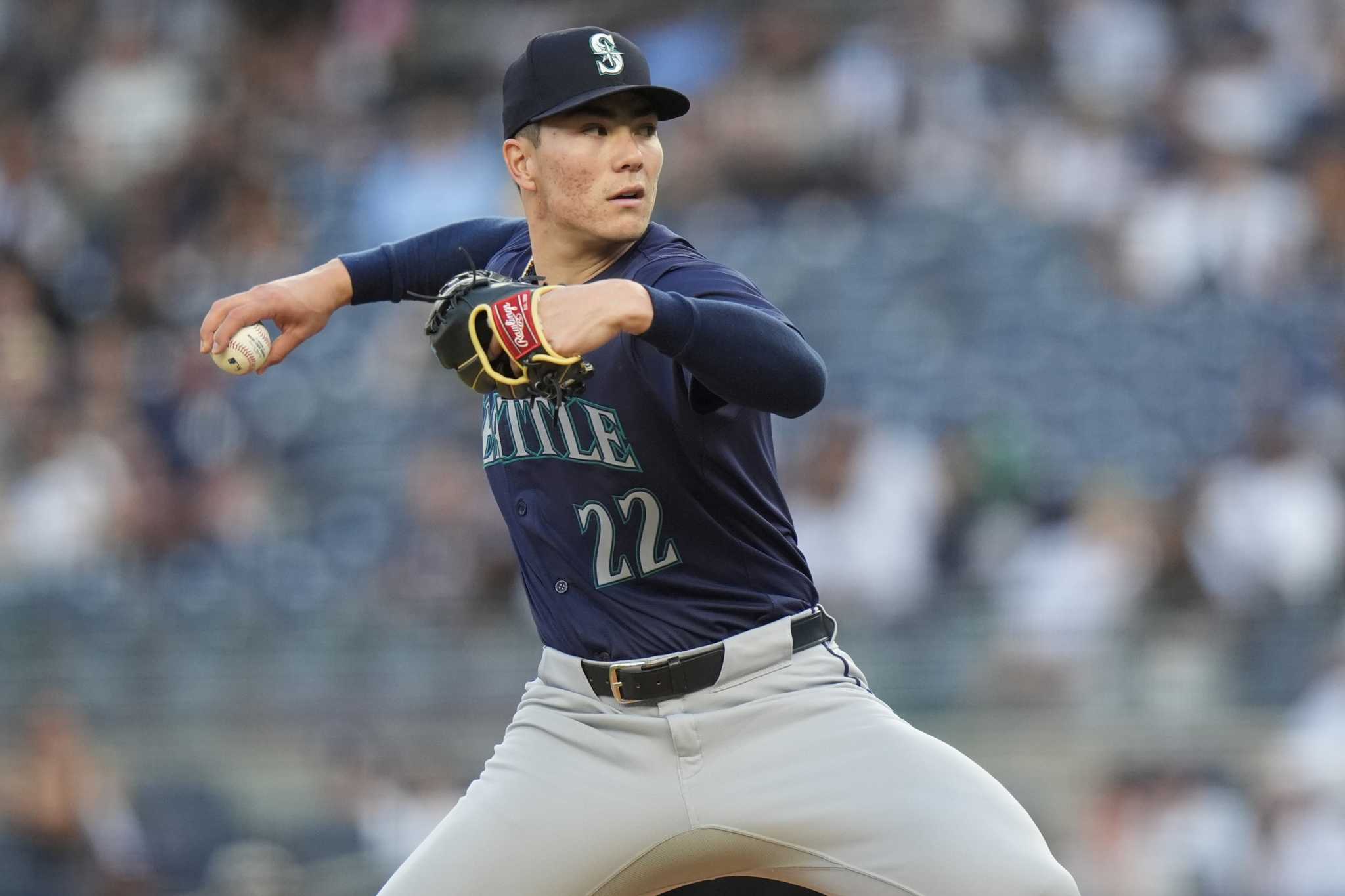Woo pitches shutout ball for 6 innings, Moore has 2 homers and 4 RBIs as Mariners beat Yankees 6-3
