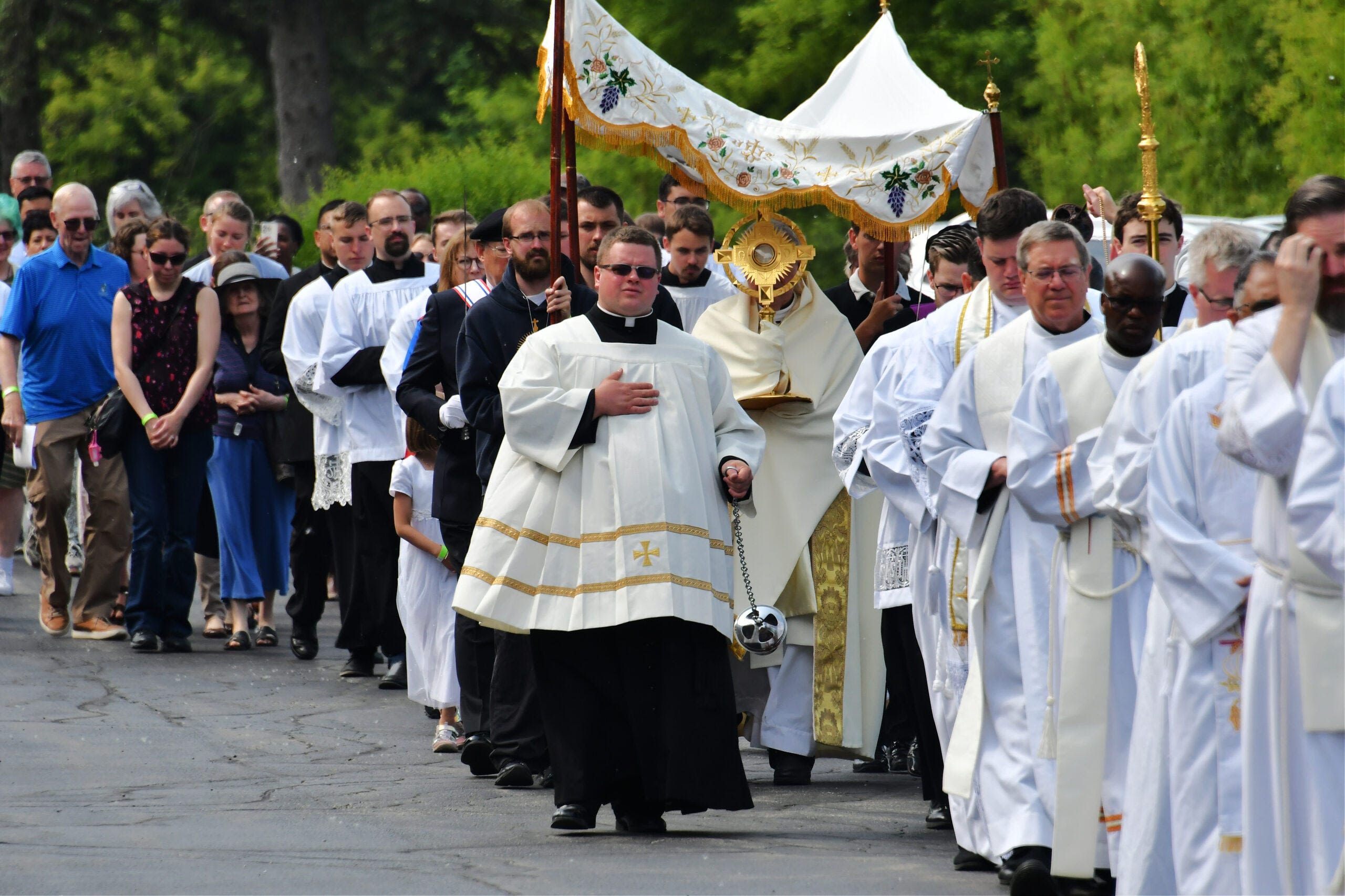 Thousands of Catholics could take part in a pilgrimage with over 50 stops in the Milwaukee area. Here's what to know.