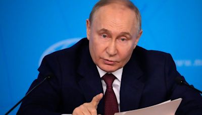 Vladimir Putin Goes Nuclear In Another Cold War-Style Warning To US