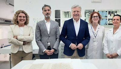 Finaliza la restauración de un documento de 1473 sobre el hermanamiento de los concejos de Baeza y Jaén