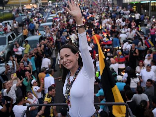 María Corina Machado exigió a Maduro negociar una transición ordenada ante un posible triunfo opositor: “Vamos a arrasar”