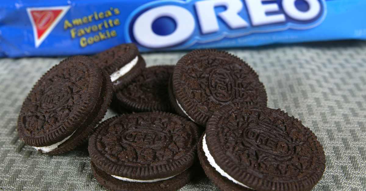 Oreo Teases Glow-in-the-Dark Snack Packs Perfect for Halloween