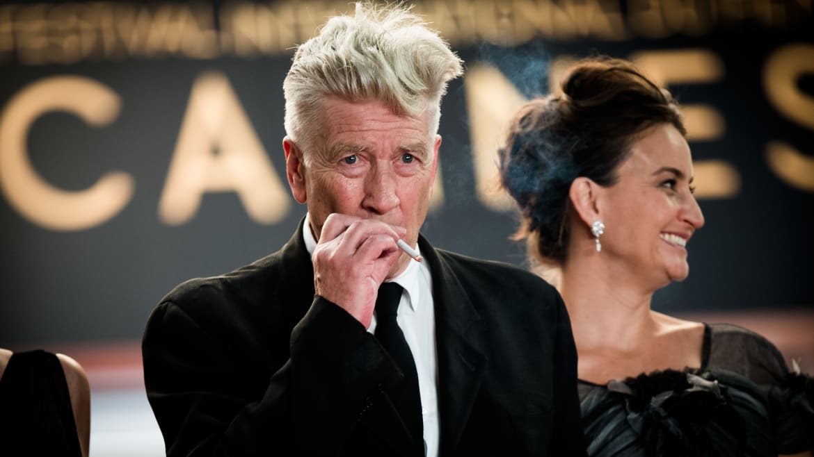 ‘Twin Peaks’ Director David Lynch Says He’ll ‘Never Retire’ After Emphysema Scare