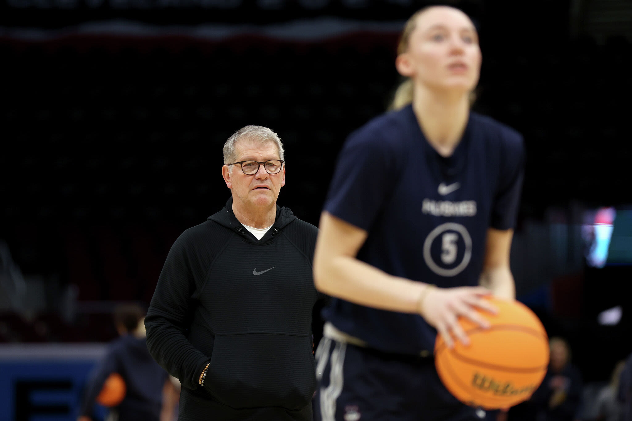 How would Geno Auriemma's UConn women's basketball program fit into Big 12 if Huskies join league?