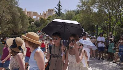 Athens Acropolis closes as Greece bakes in heatwave - ET TravelWorld