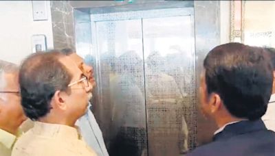 Uddhav-Fadnavis accidental encounter in lift sparks speculation