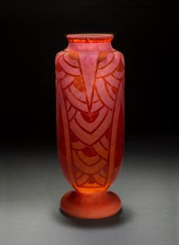 The Hunter Museum Presents Art Deco Glass From The David Huchthausen Collection