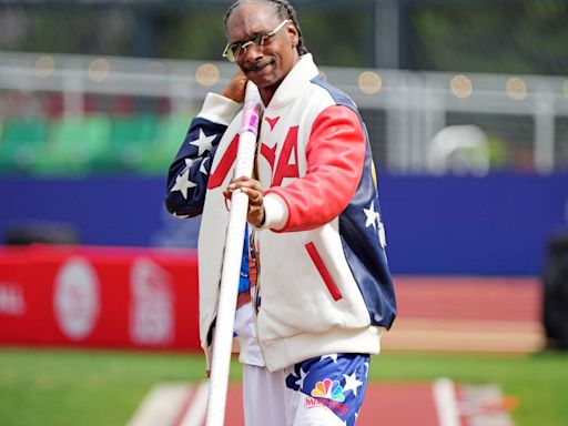 Snoop Dogg lights up U.S. trials in sprint, commentary stint