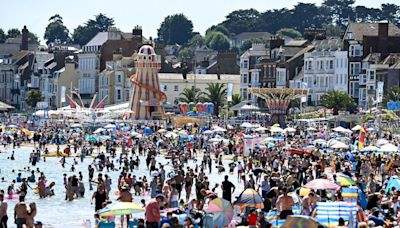 Exact date UK weather maps turn red as 33C August heatwave to blast Britain