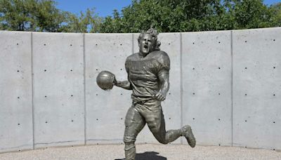 Pro Football Hall of Fame has special Pat Tillman display for Memorial Day