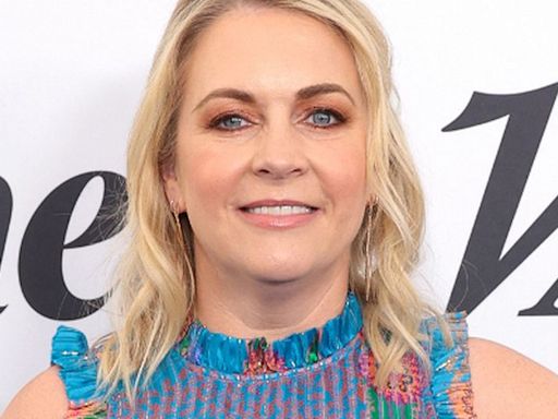 Melissa Joan Hart floors fans with shot of her eye-popping bathroom with small black toilet and tigers on the wall