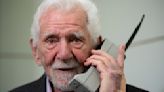 Father of cellphone sees dark side but also hope in new tech