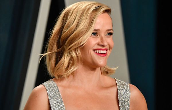 Reese Witherspoon shows off beautiful kitchen in home makeover video