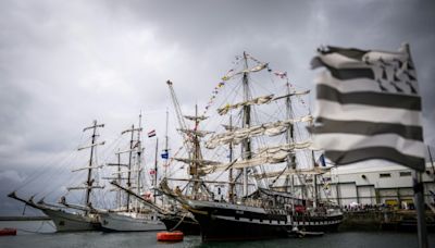 Les Fêtes maritimes de Brest s'ouvrent au son des cornes de brume