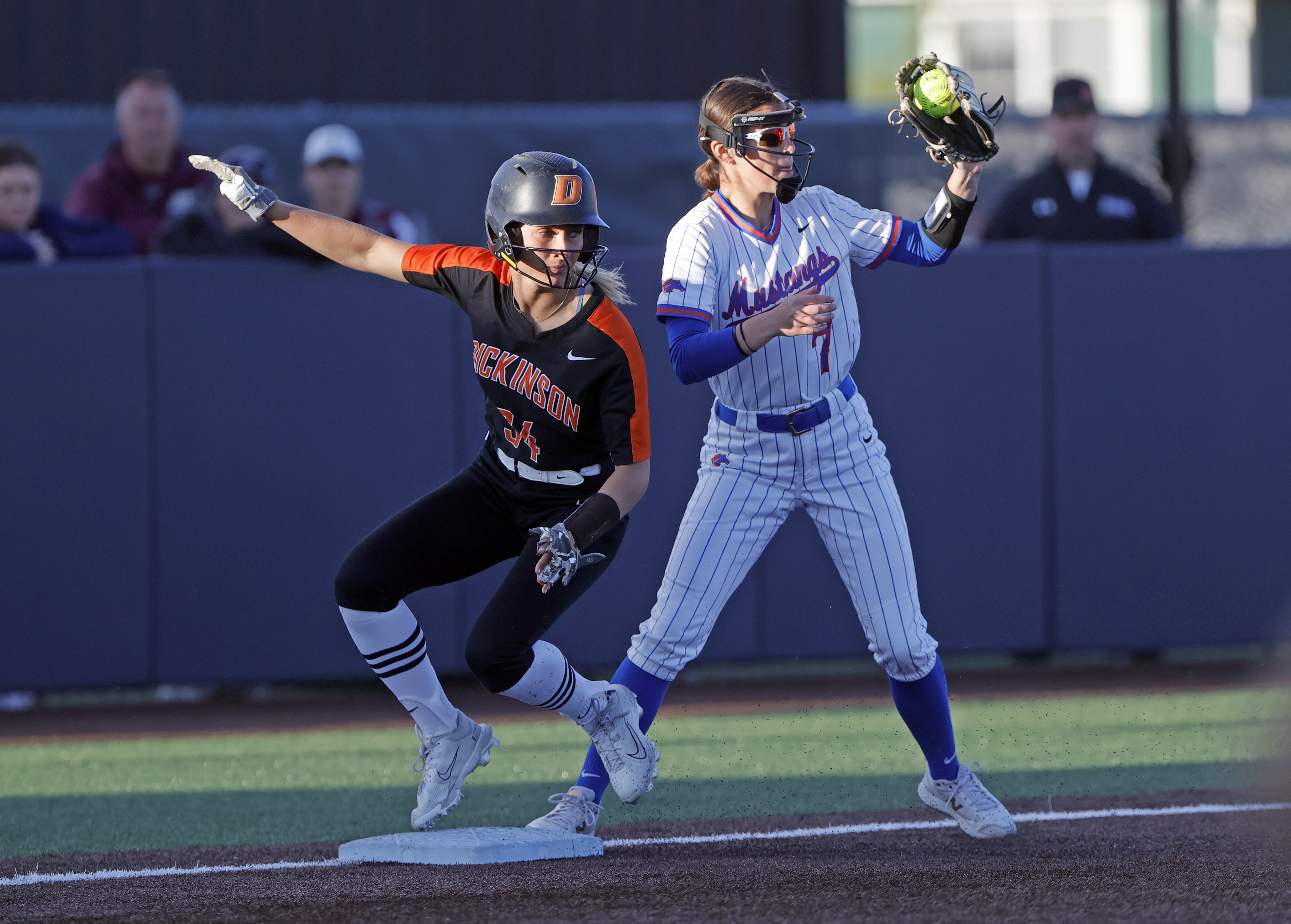 Dickinson softball overwhelms West Fargo Sheyenne in Class A quarters