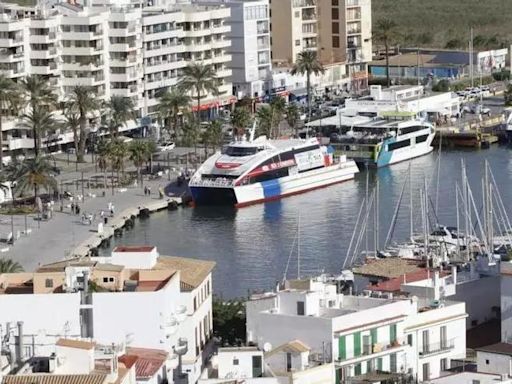 Un marinero asturiano agrede con un hacha a cuatro personas en Ibiza y deja a una de ellas grave