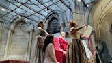 Estreno. La reina Elizabeth de Inglaterra revive en el Templo Escondido de Barracas