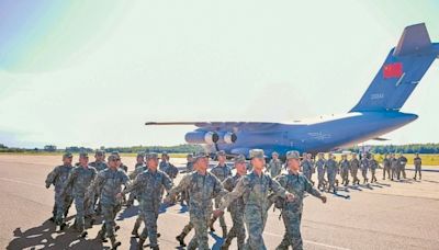 繼北韓派兵參戰後 數百解放軍也空降歐洲 參加白俄「雄鷹突擊」11天演習