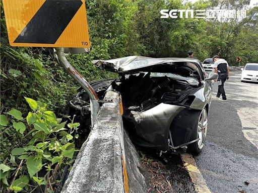 撞掉一棟房子！法拉利超跑過彎失控…「車頭撞爛」1800萬飛了