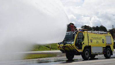 Este es el nuevo ‘juguete’ de la Fuerza Aérea Colombiana, un vehículo de bomberos aeronáutica Iturri 4x4