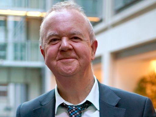 Ian Hislop sends thanks as police say no evidence of shot fired in taxi incident