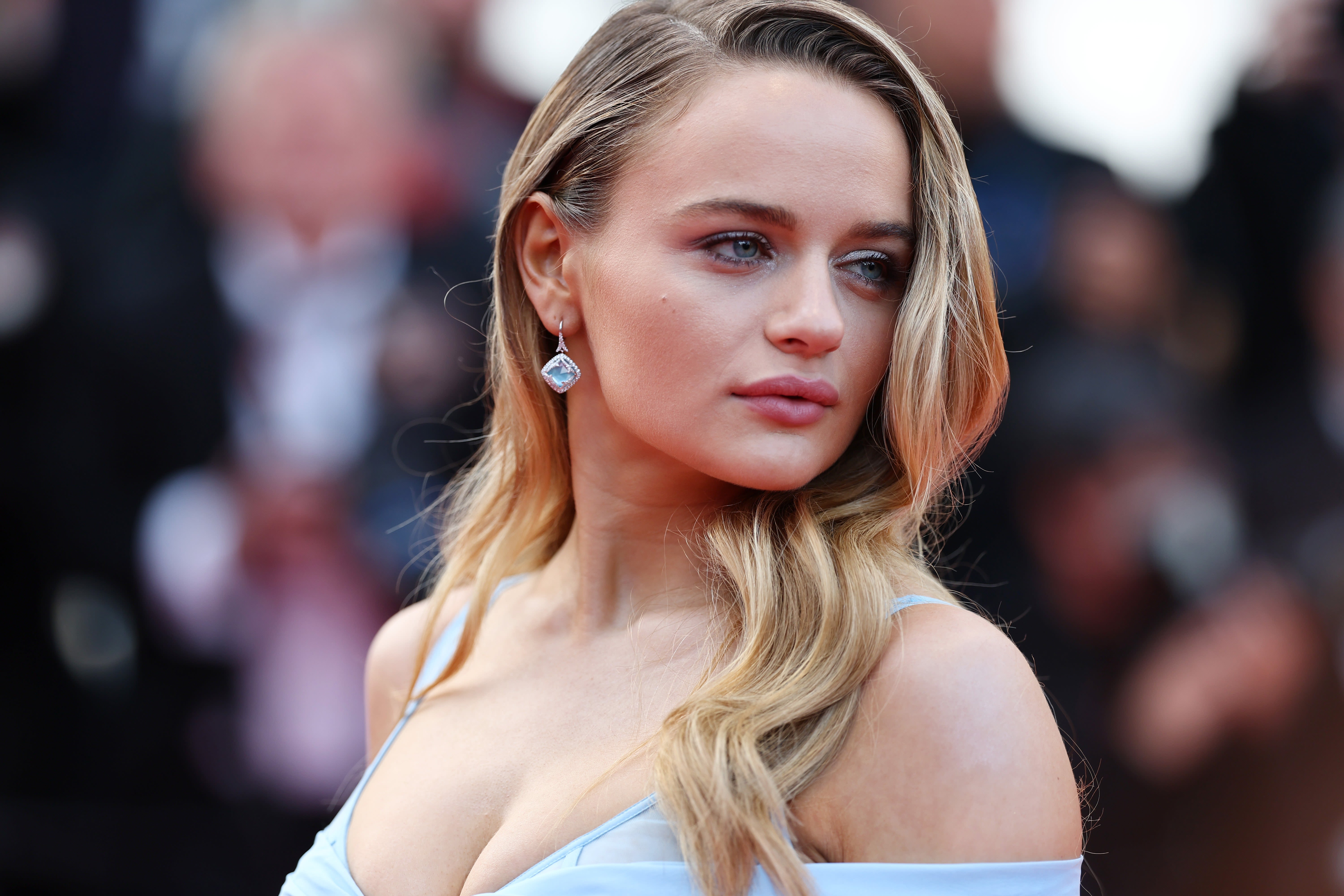 Joey King Chopped Her Mermaid Hair Into an Ultra-Short Mushroom Bob in Between Cannes Red Carpets