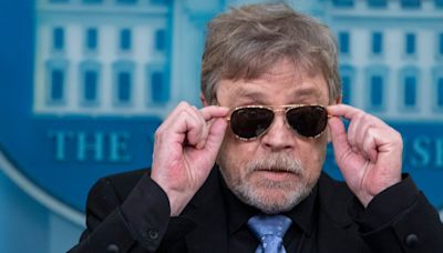 ‘Star Wars’ actor Mark Hamill drops by White House for a visit with ‘Joe-bi-Wan Kenobi’