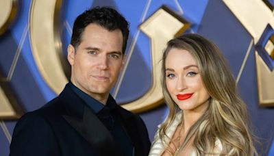 Henry Cavill y su novia Natalie Viscuso serán papás por primera vez