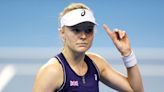 Harriet Dart stuns Paula Badosa as Great Britain close in on unlikely semi-final