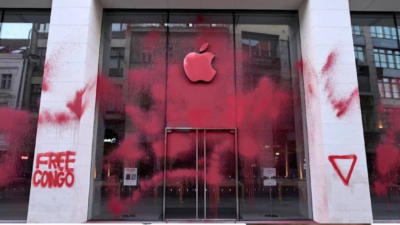 Berlin Apple Store vandalized by Congo activists - iPhone Discussions on AppleInsider Forums