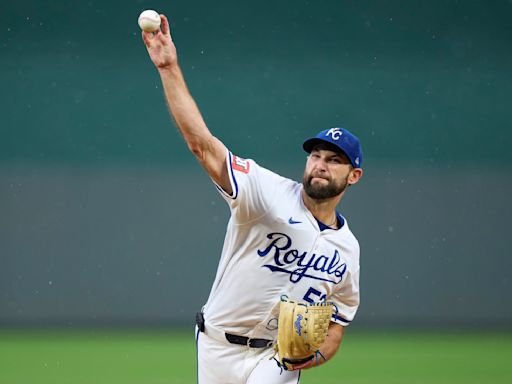 Michael Wacha tosses 6 solid innings, Salvador Perez drives in 2 as the Royals beat the Rays 4-2