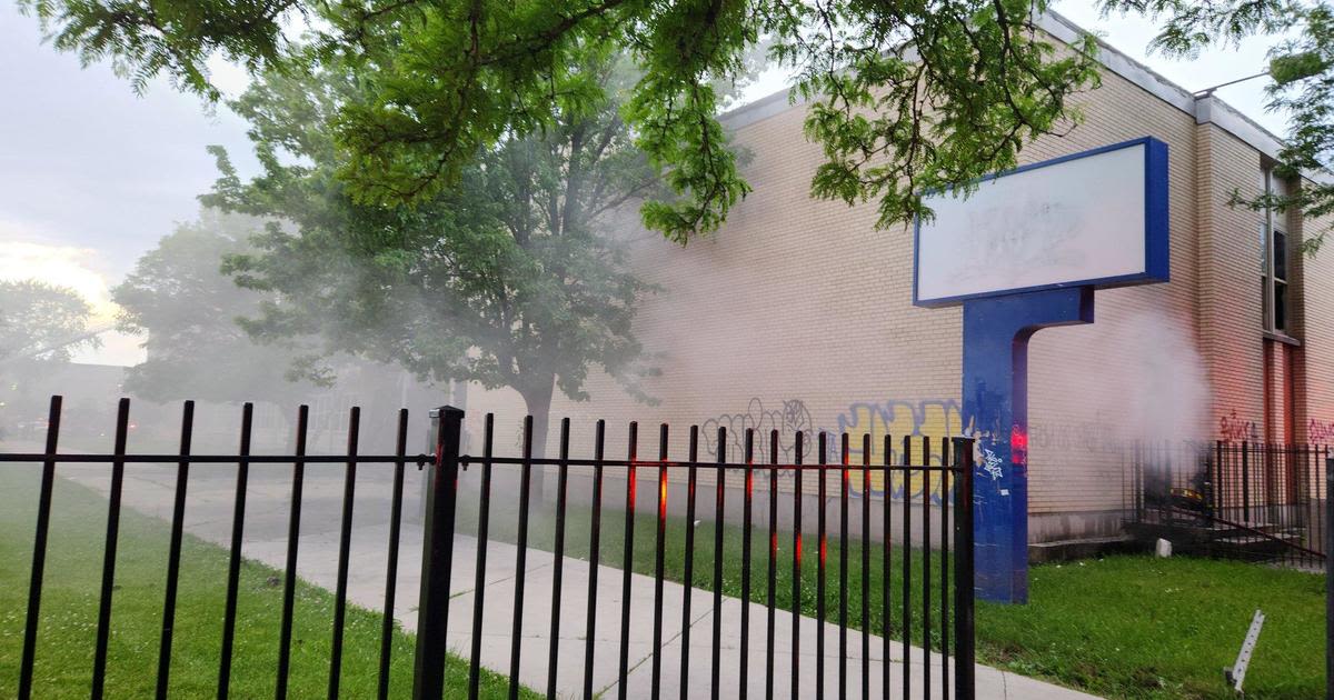 Extra-alarm fire breaks out in shuttered West Side Chicago elementary school