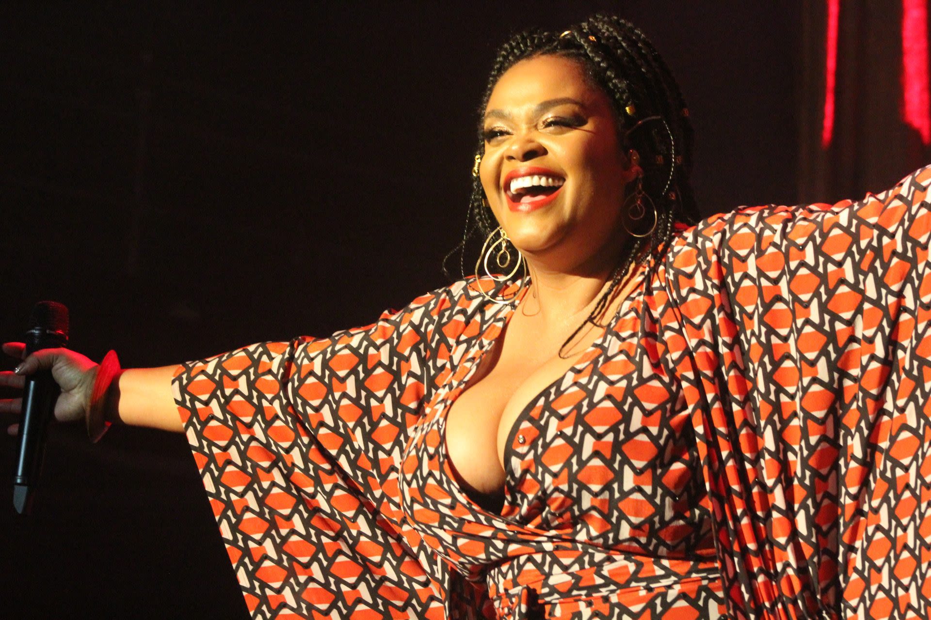 Fans slam Jill Scott for praising Chris Brown's skillset