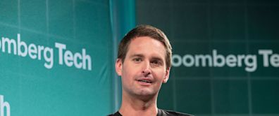 Snap CEO Rallies Workers on Ad Business Amid Stock Drop