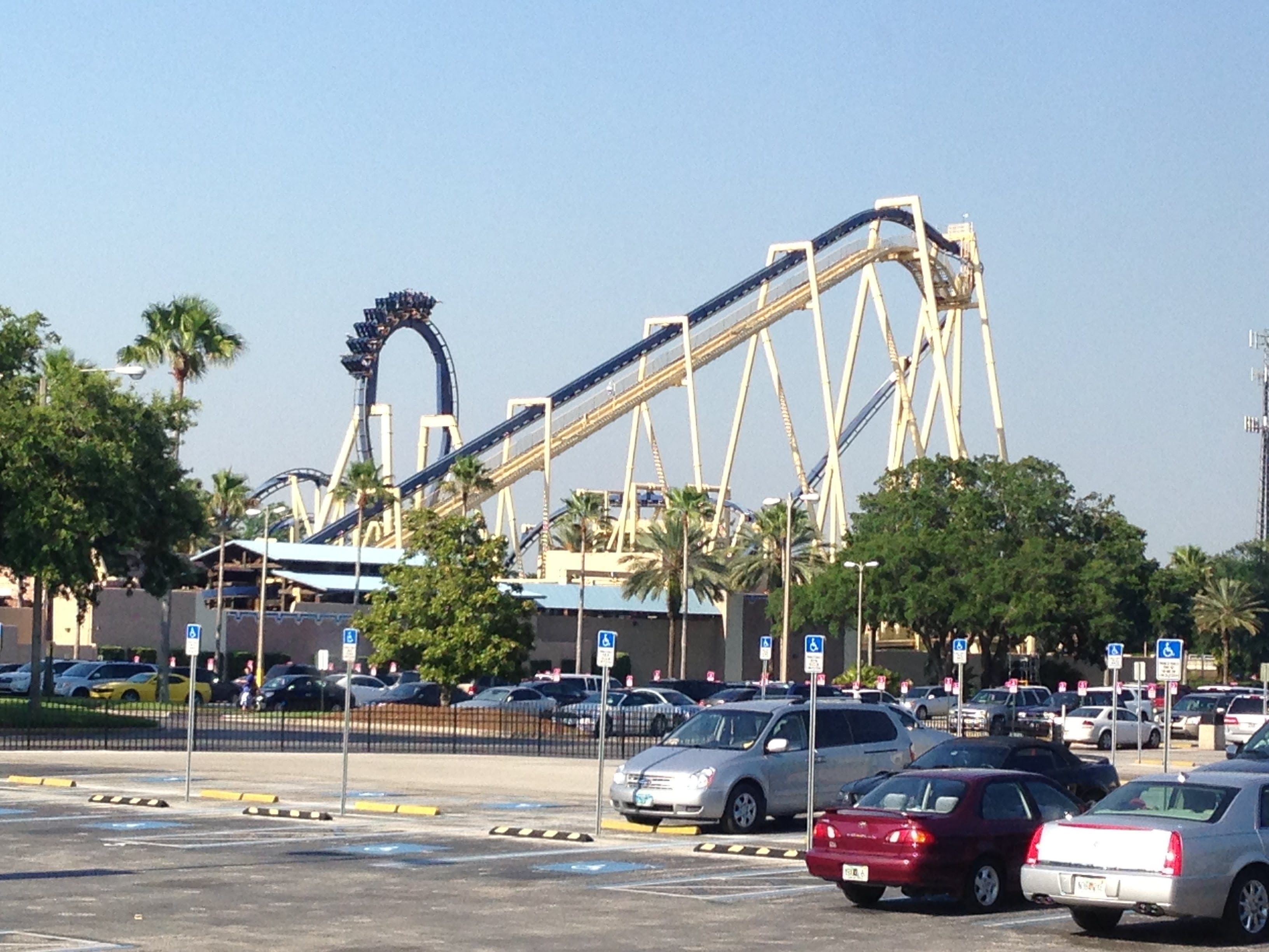 How much is parking at Florida’s theme parks? See rates at Disney, Universal, Busch Gardens