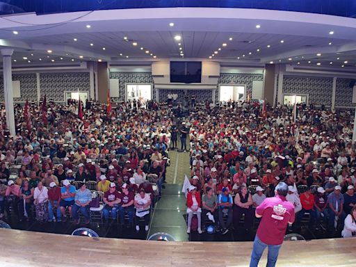 “¡Presidente! ¡Presidente! Gritan Ciudadanos en “Encuentro de Cruz con Vecinos“