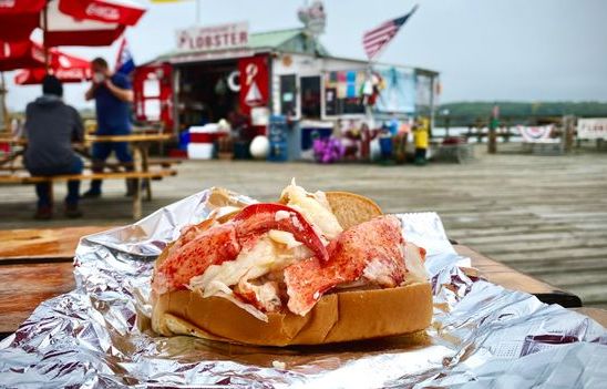 Here's where a fourth-generation lobsterman goes for lobster rolls in Maine