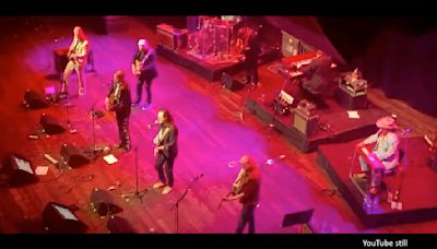 Rush Stars Do Surprise Reunion At Gordon Lightfoot Tribute Concert