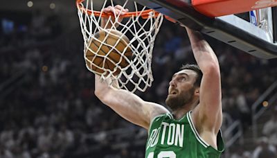 Celtics Work Quickly to Re-Sign Luke Kornet