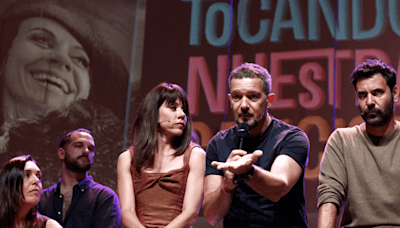 Antonio Banderas presenta "Tocando nuestra canción", su nuevo musical