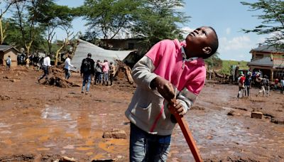 With shovels, rescuers search for rising number of Kenya flood victims