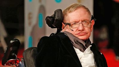 "No podremos competir": la alarmante predicción de Stephen Hawking sobre la inteligencia artificial que ya se está cumpliendo