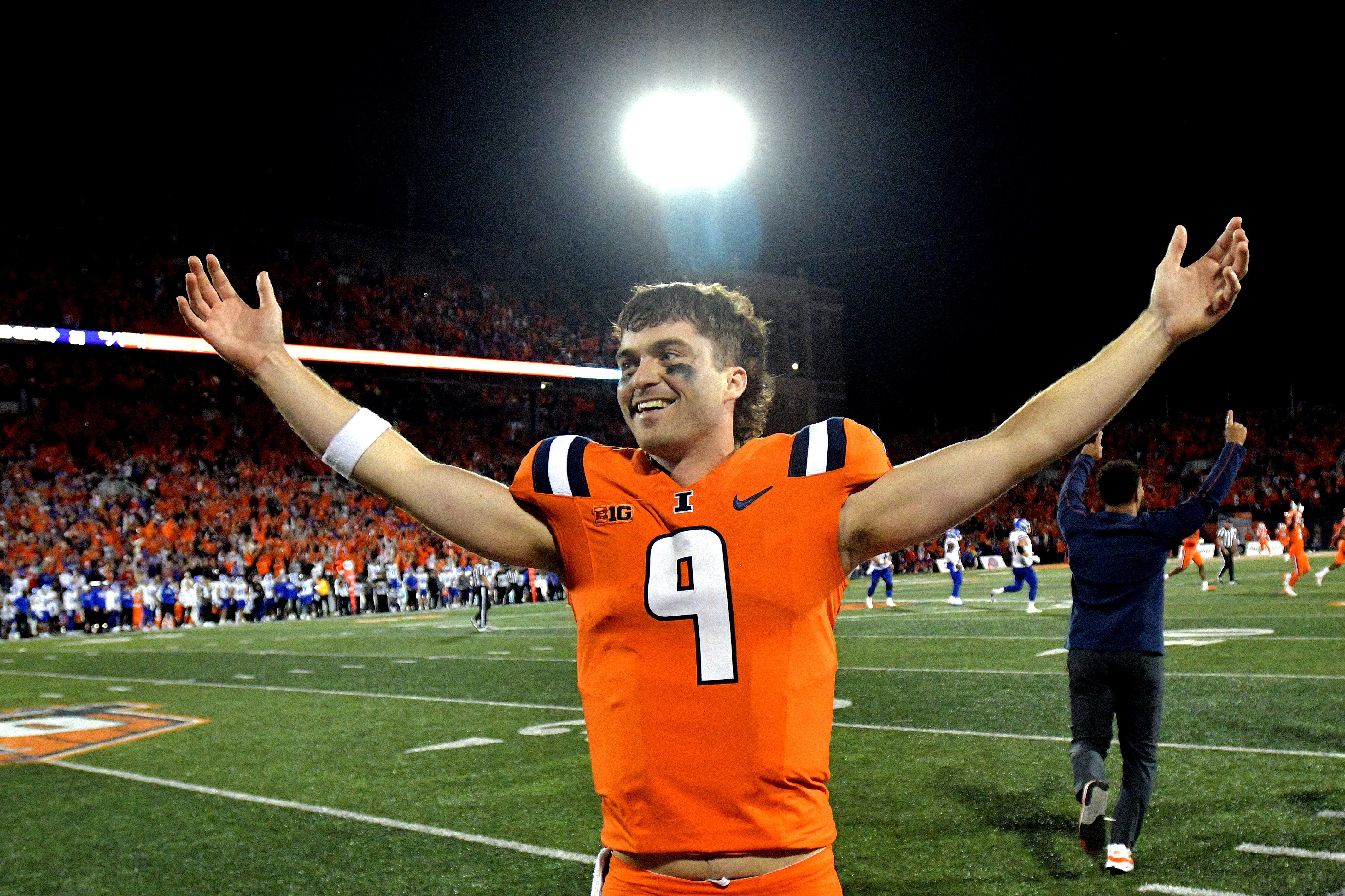 Illinois vs Kansas recap: Illini defense forces four turnovers to upset No. 19 Kansas