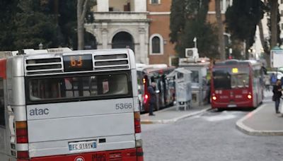 Sciopero a Roma lunedì 6 maggio, a rischio mezzi per 24 ore: orari e fasce di garanzia