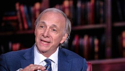 Deuda, bonos y una posible guerra civil: las durísimas advertencias de Ray Dalio