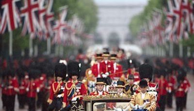 憂中共植入跟蹤裝置 英軍推遲發放新國王帽徽