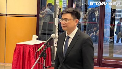 順利連任中評會主委 賴瑞隆「繼續團結改革」：讓民主台灣持續壯大