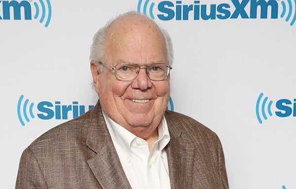 Verne Lundquist says what he believes led to Nick Saban's surprise retirement